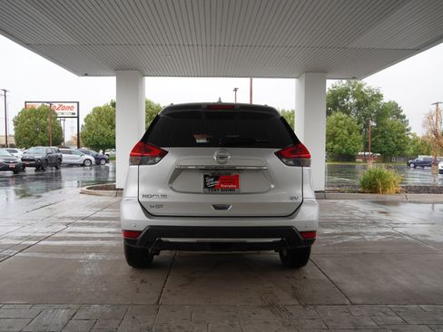 Used 2020 Nissan Rogue SV image 7