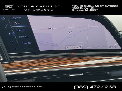 Used 2024 Cadillac Escalade Premium Luxury AWD/4WD image 19