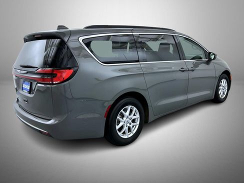 Certified 2022 Chrysler Pacifica Touring-L FWD image 5