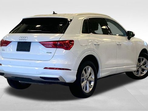 Certified 2024 Audi Q3 2.0T Premium image 13