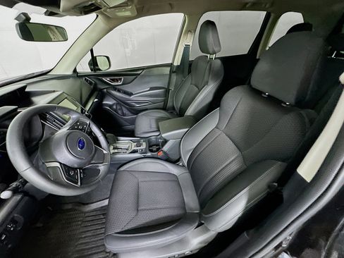 Used 2024 Subaru Forester Premium AWD/4WD image 12