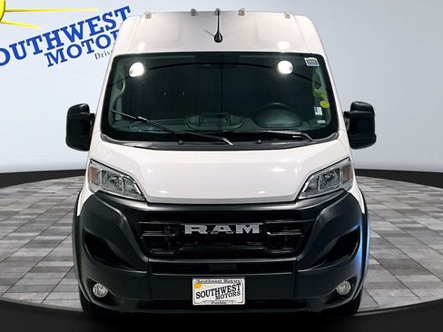 Used 2025 RAM ProMaster 3500 w/ Convenience Group FWD image 2