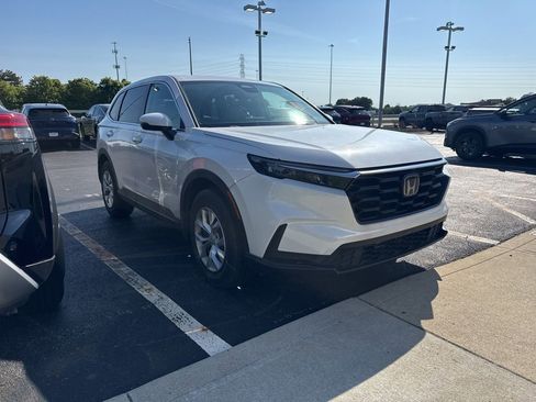 Used 2025 Honda CR-V LX image 3