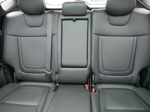 Certified 2025 Hyundai Tucson Limited AWD/4WD image 13