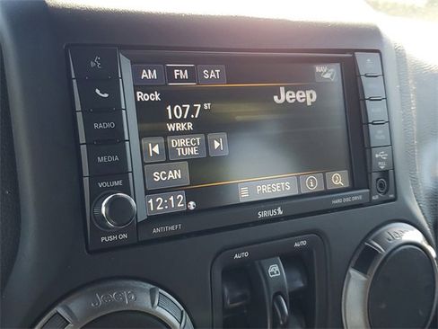 Used 2018 Jeep Wrangler Unlimited Sport image 15