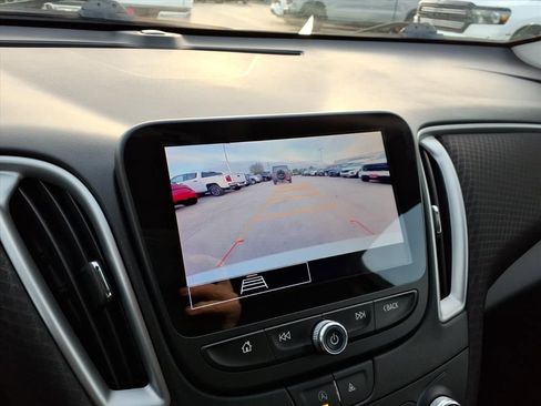 Used 2024 Chevrolet Malibu LT image 24