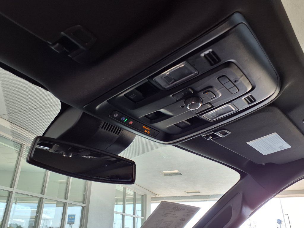 Used 2024 GMC Yukon AT4 w/ AT4 Premium Plus Package AWD/4WD image 35