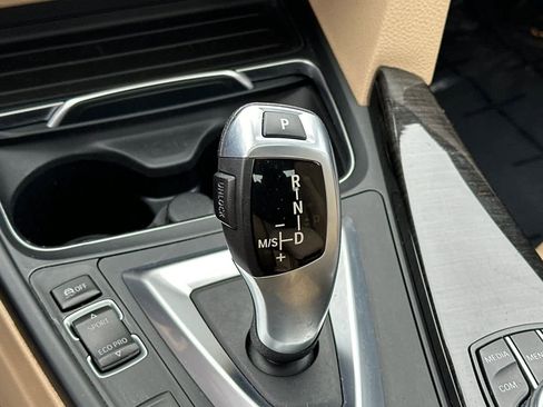 Used 2017 BMW 330e image 23