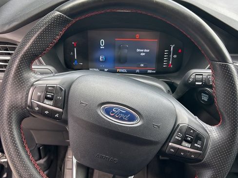 Used 2024 Ford Escape ST-Line image 9