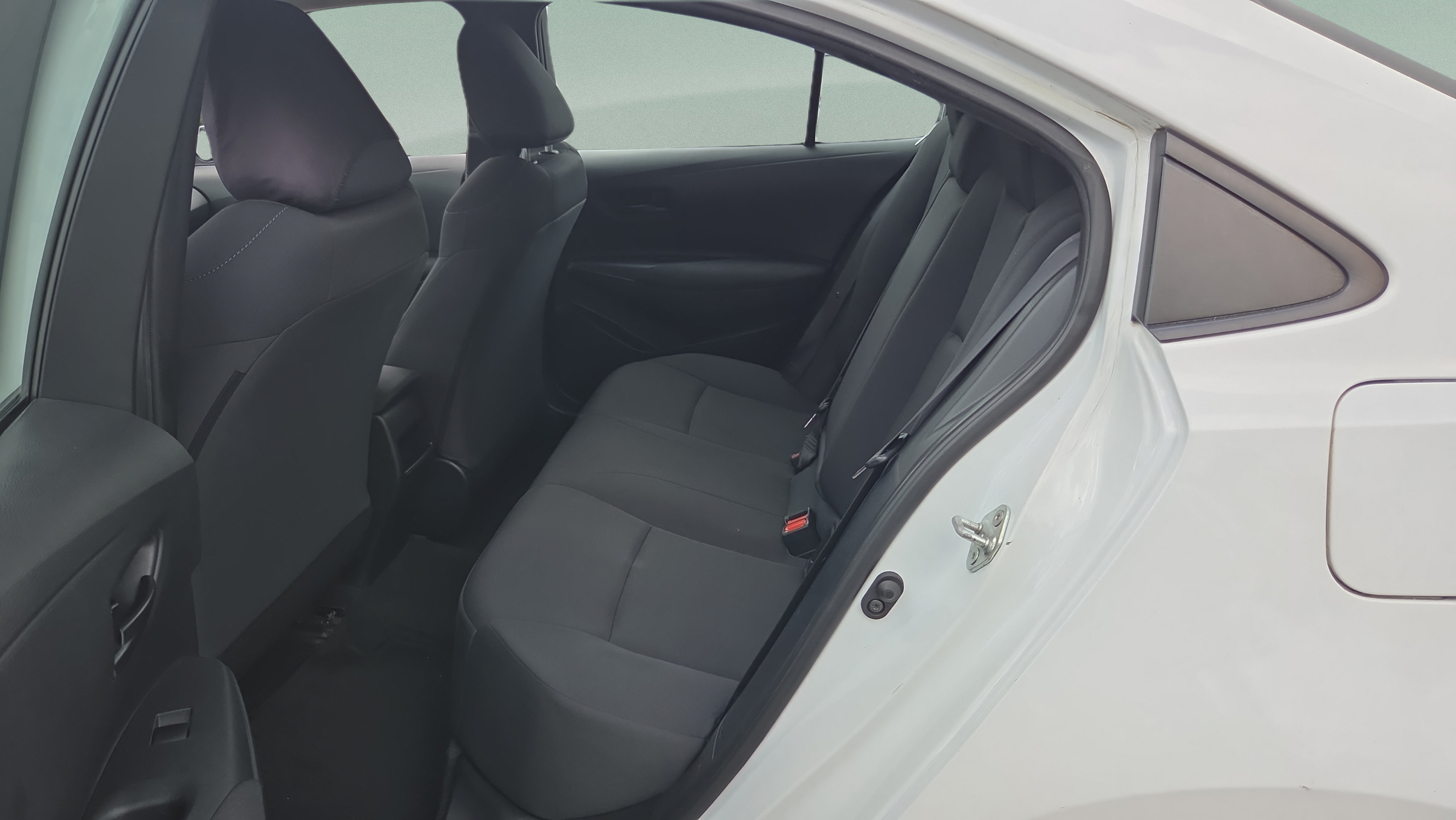 Used 2022 Toyota Corolla LE FWD image 12