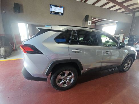 Used 2025 Toyota RAV4 LE AWD/4WD image 6