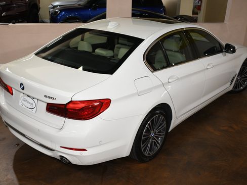 Used 2020 BMW 530i w/ Premium Package RWD image 79