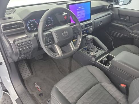 Used 2025 Toyota 4Runner TRD Off-Road Premium w/ Tow Technology Package AWD/4WD image 18
