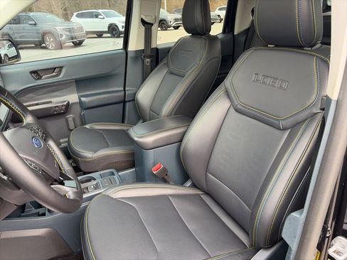 Used 2025 Ford Maverick Lobo AWD/4WD image 23