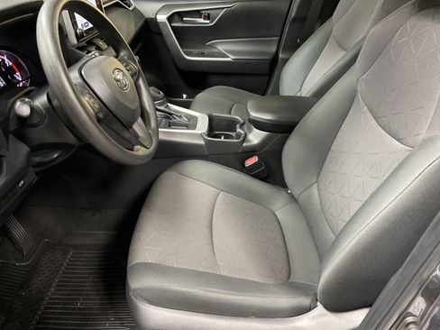 Used 2024 Toyota RAV4 XLE w/ Convenience Package image 16