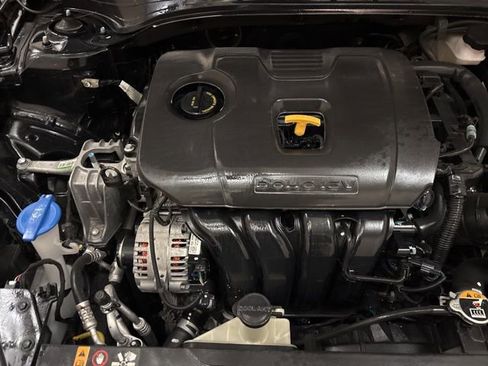 Certified 2024 Kia Forte LXS FWD image 22