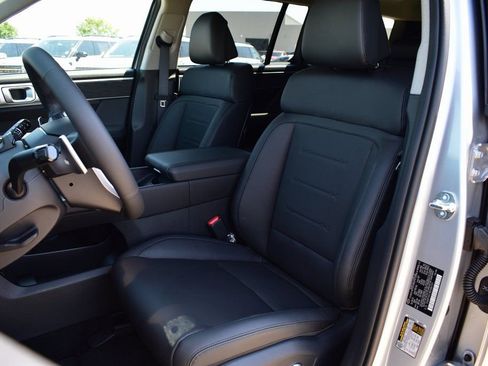 New 2025 Hyundai Santa Fe Limited FWD image 18
