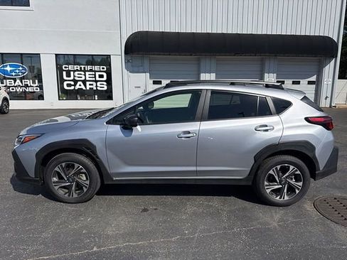 Used 2025 Subaru Crosstrek 2.0i Premium image 2