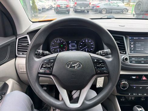 Used 2018 Hyundai Tucson SEL image 16