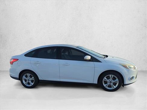 Used 2013 Ford Focus SE FWD image 4