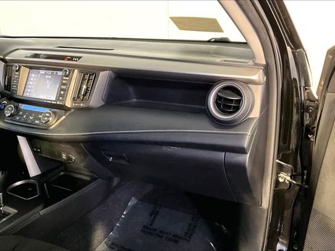 Used 2017 Toyota RAV4 XLE image 18