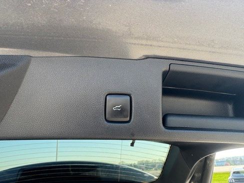 Used 2022 Ford Escape SE w/ Convenience Package image 32