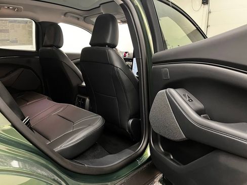 New 2026 Ford Mustang Mach-E Premium image 31