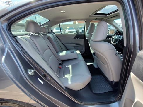 Used 2013 Honda Accord Touring image 39
