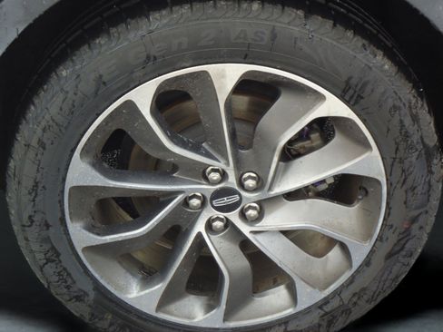 Used 2021 Lincoln Nautilus Reserve image 9