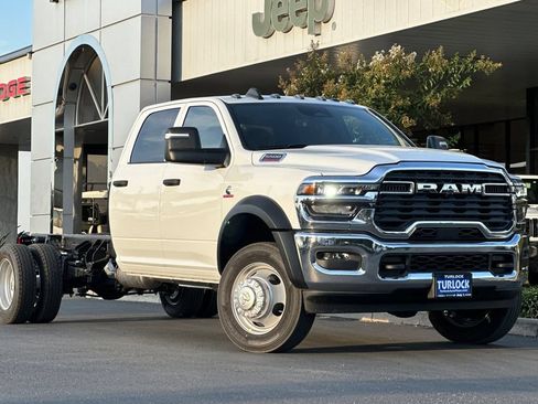New 2026 RAM 5500 Tradesman w/ Chrome Appearance Group AWD/4WD image 2
