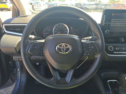 Used 2022 Toyota Corolla LE image 13