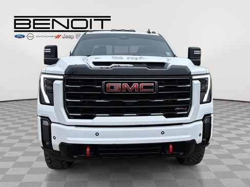 Used 2024 GMC Sierra 2500 AT4 w/ AT4 Premium Plus Package image 2