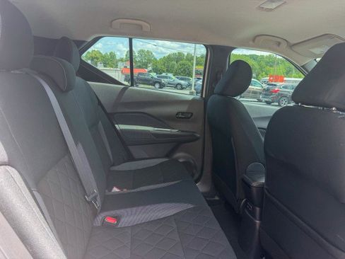 Used 2020 Nissan Kicks S FWD image 17