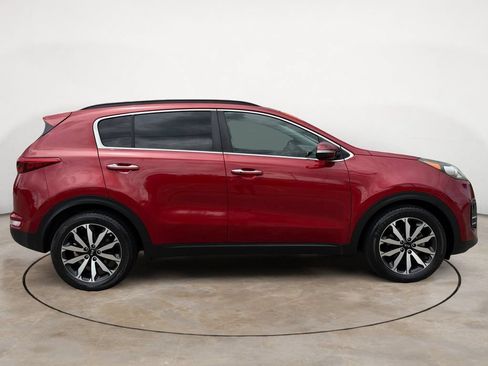 Used 2019 Kia Sportage EX w/ EX Technology Package FWD image 2