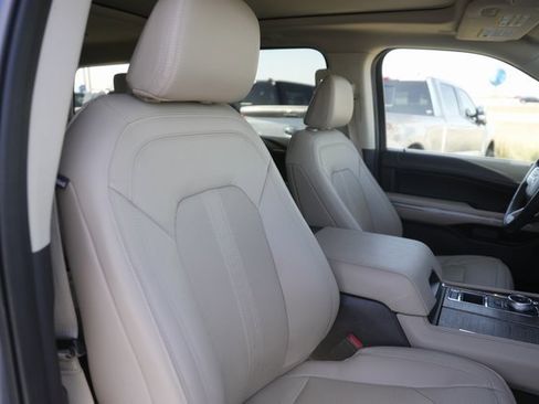 Certified 2023 Ford Expedition Limited image 20