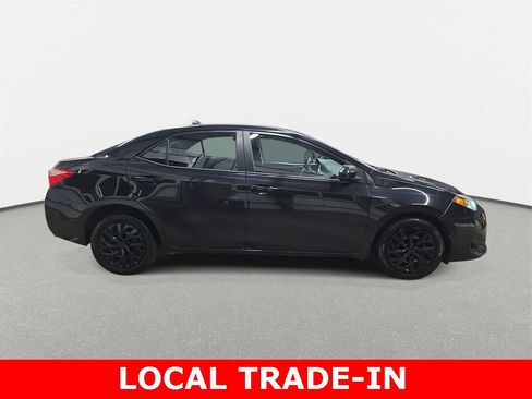 Used 2018 Toyota Corolla LE image 4