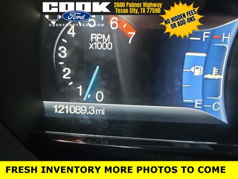 Used 2017 Lincoln Navigator Select image 3