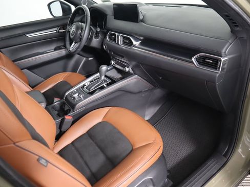 Used 2024 MAZDA CX-5 Carbon Edition image 17