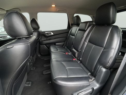 Used 2020 Nissan Pathfinder SL AWD/4WD image 36