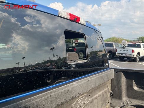 Used 2022 Ford F250 Lariat w/ Black Appearance Package image 23