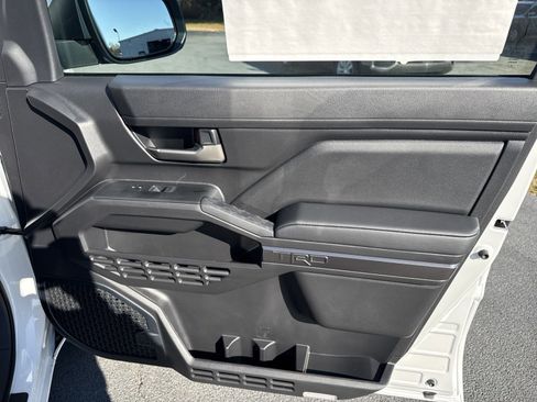 New 2024 Toyota Tacoma TRD Sport w/ TRD Sport Premium Package AWD/4WD image 41