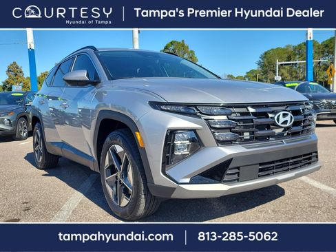 Certified 2025 Hyundai Tucson SEL image 2