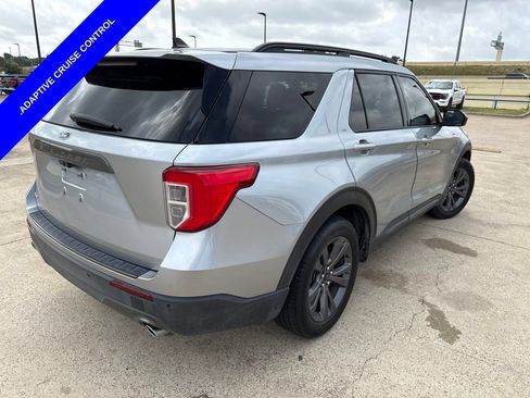 Used 2023 Ford Explorer XLT w/ Equipment Group 202A RWD image 11