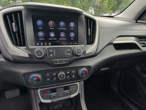 Used 2024 GMC Terrain SLT AWD/4WD image 36