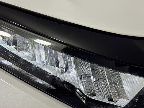 New 2026 Honda Odyssey Touring image 11