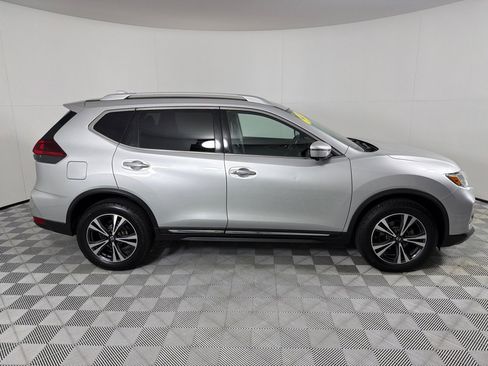 Used 2018 Nissan Rogue SL image 4