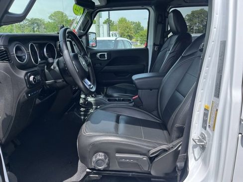 Used 2022 Jeep Wrangler Unlimited Sahara 4xe image 13