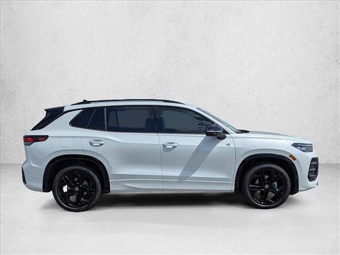 New 2026 Volkswagen Tiguan SE R-Line FWD image 4