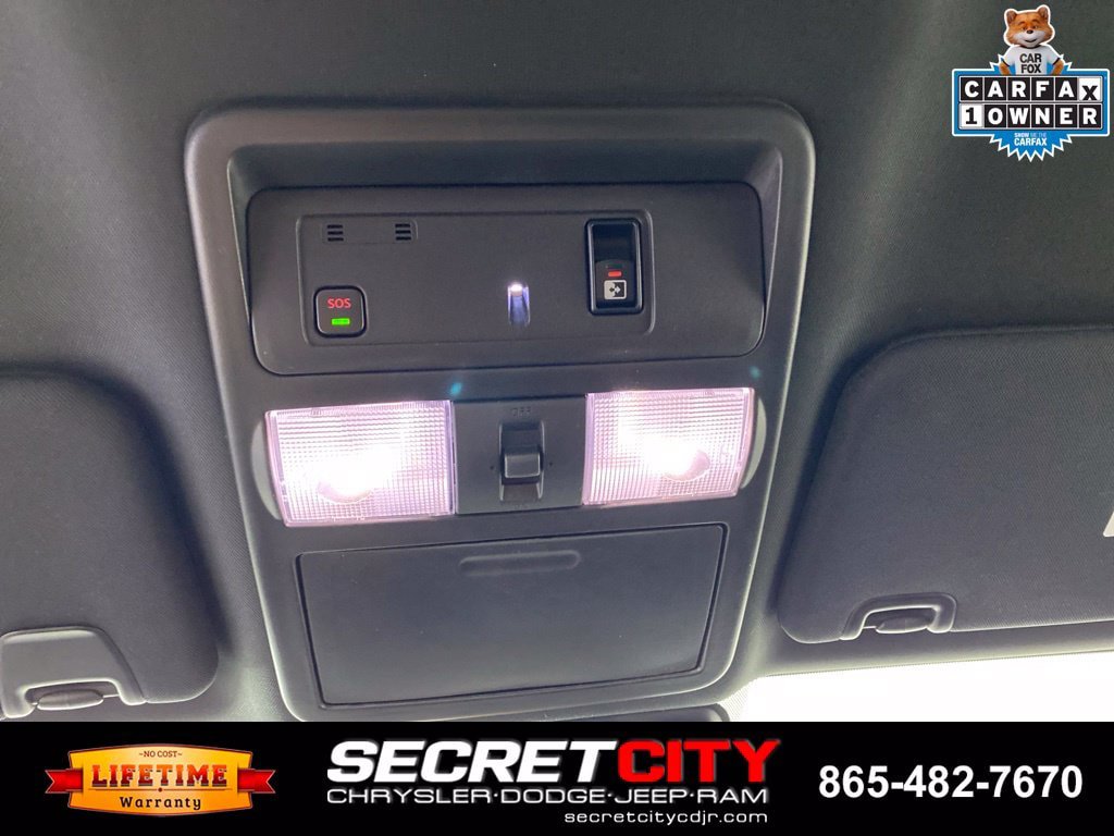 Used 2023 Nissan Titan PRO-4X w/ Pro-4x Convenience Package AWD/4WD image 19