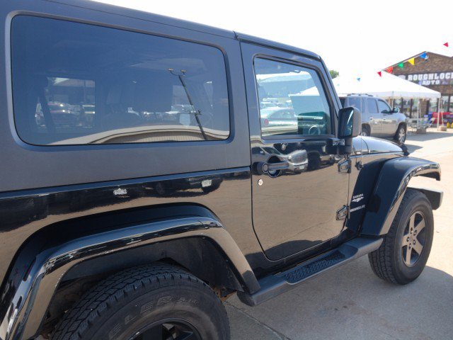 Used 2008 Jeep Wrangler Sahara AWD/4WD image 9